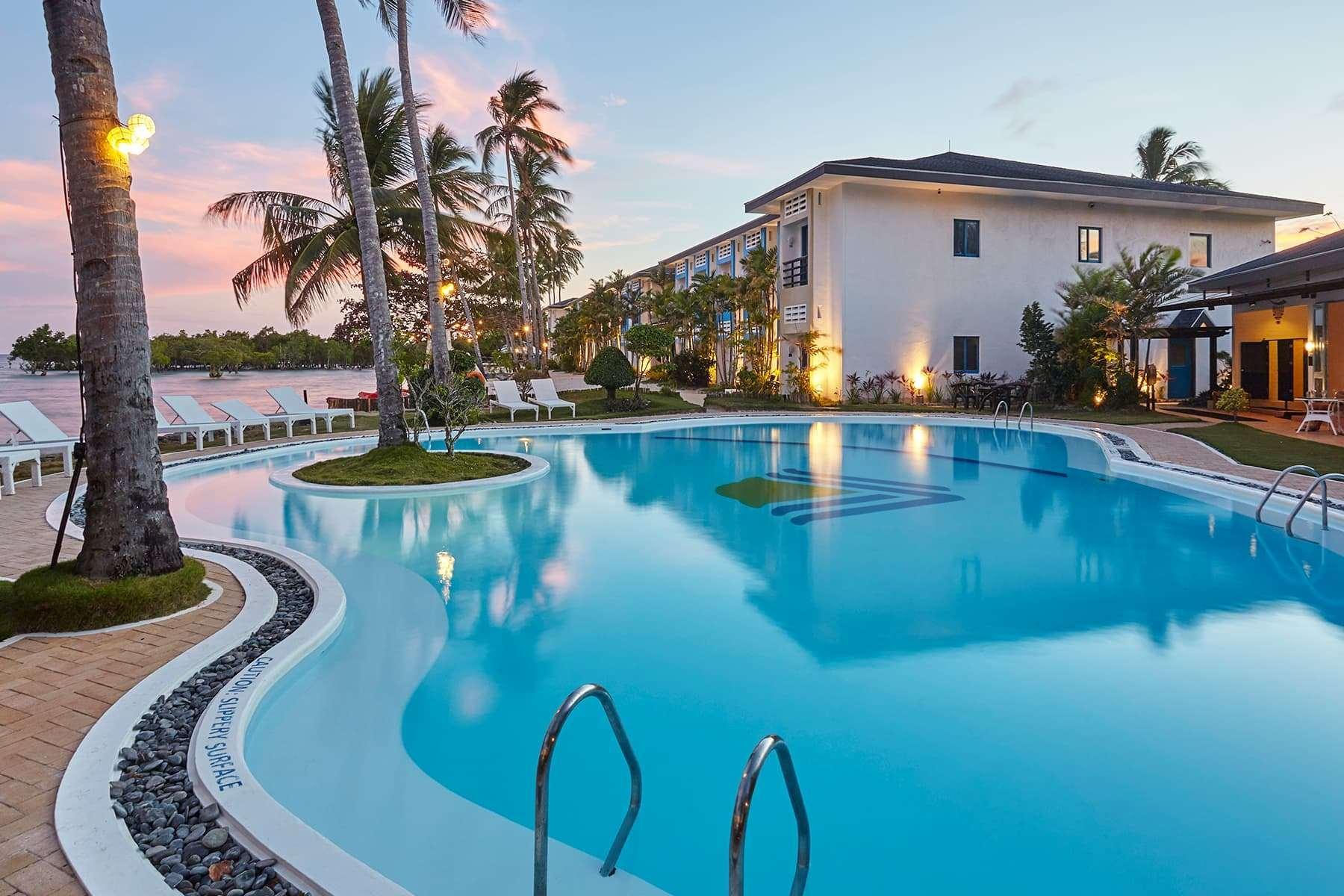 Microtel By Wyndham Puerto Princesa Buitenkant foto