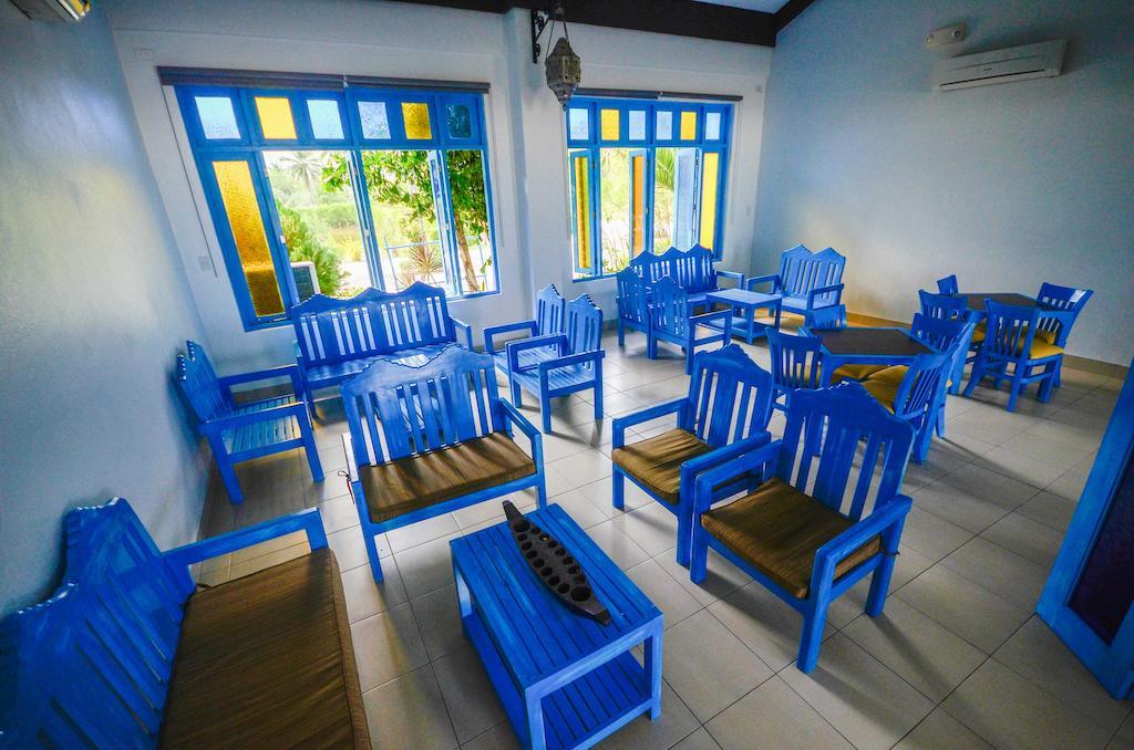 Microtel By Wyndham Puerto Princesa Buitenkant foto